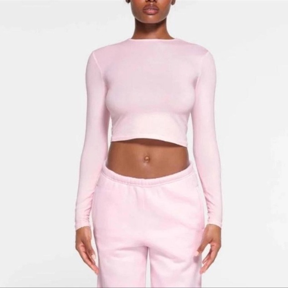 SKIMS Tops - Skims Vintage Crop Long Sleeve Light Pink Baby Tee Size Large Base Layer